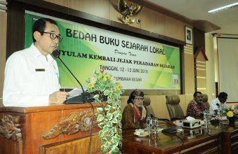 Melalui Bedah Buku Menyulam Kembali Jejak Peradaban Sejarah Sumbawa