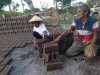PENGRAJIN BATA MERAH BANGKONG TETAP BERTAHAN DIMASA PANDEMI COVID 19