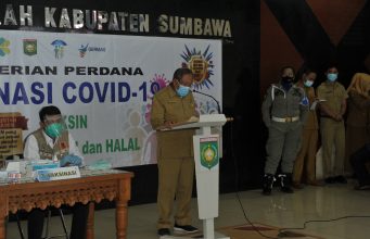 Hari ini Wabup dan Forkopimda Kab. Sumbawa awali Vaksinasi Covid 19 di Kabupaten Sumbawa