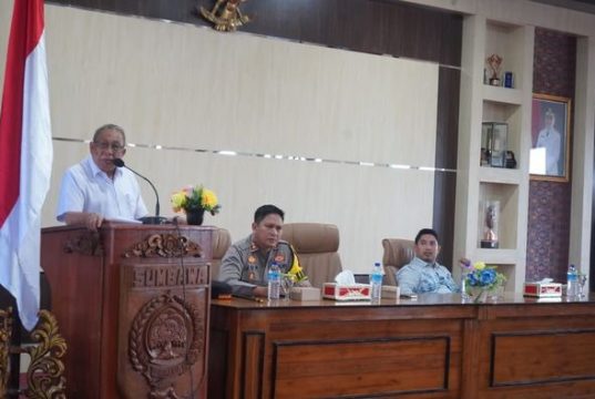 PASTIKAN PILKADA YANG JUJUR DAN ADIL, BUPATI ADAKAN IKRAR DESA