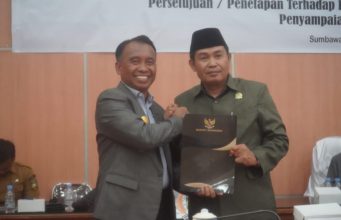 DPRD TETAPKAN 5 RANPERDA MENJADI PERDA KABUPATEN SUMBAWA