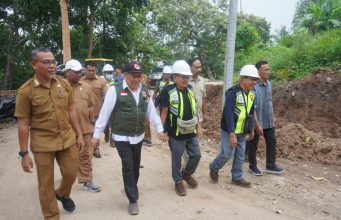 PEKERJAAN RUAS JALAN BATU DULANG TEPAL TERUS BERLANJUT