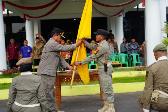 KASAT POL PP SUMBAWA TERIMA KIRAP BENDERA PATAKA PROVINSI NTB