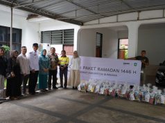 BUPATI SUMBAWA TERIMA PAKET RAMADHAN PT. AMNT