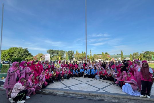 TP PKK KABUPATEN SUMBAWA ADAKAN SENAM SEHAT OSTEOPOROSIS DAN SOSIALISASI CUCI TANGAN PAKAI SABUN