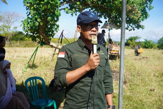 DALAM RANGKA ULTAH YANG KE – 21 DESA LAMENTA KECAMATAN EMPANG BUPATI SUMBAWA BUKA ACARA BARAPAN KEBO
