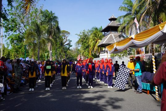 BUPATI SUMBAWA: GERAK JALAN WUJUD SEMANGAT JUANG KEMERDEKAAN