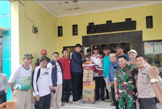 Bupati Sumbawa Tinjau Lokasi Banjir Bandang dan Salurkan Bantuan bagi Warga Terdampak di Kecamatan Empang