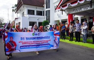 Bupati Sumbawa Dorong Pendidikan Karakter Melalui Pawai Budaya HIMPAUDI