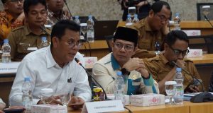 Bupati Sumbawa Perjuangkan Listrik hingga Pelosok, Dusun Belum Berlistrik Didorong Jadi Prioritas
